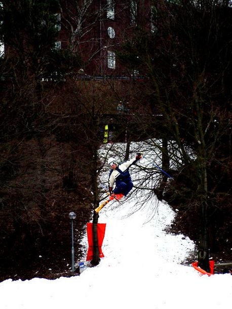 Chalmers Big Jump i Göteborg. Foto: Skatan. Åkare: okänd.