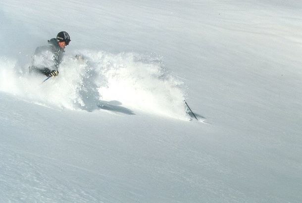 Det är faktiskt två personer på bilden!. Foto: Magnus Nilsson. Åkare: Lars Westerfur och Fredric Berglund.