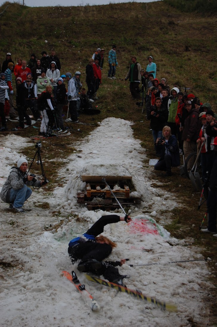 frontflip bail. Foto: Olof Nyman.