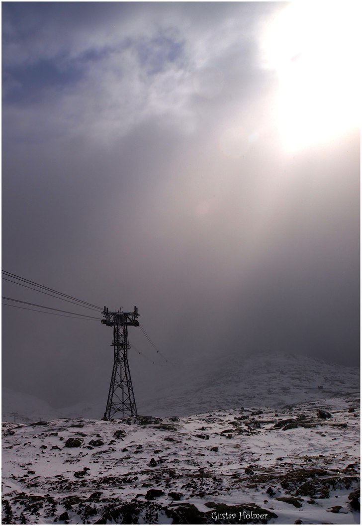 Saknas bara en kabin hängandes vid stolpen.... Foto: Gustav Holmer.
