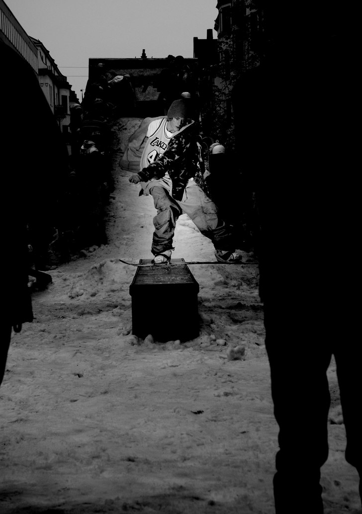 en till snowboard bild, boardslide. Foto: Filip Erlind. Åkare: (?).