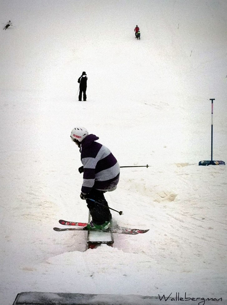 season opening @ vallåsen. Foto: joakim bergman. Åkare: walter bergman.