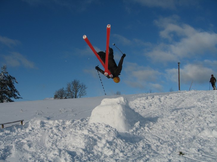 Backflip. Foto: Johan Gabrielsson. Åkare: Tobias Jackson.