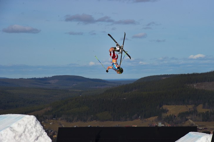 Big Jump Cup Vemdalen 2011 utspelar sig iklädd ha. Foto: Double-tree NikonForum.se. Åkare: Felix Djuphammar.