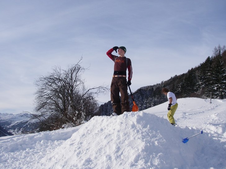 långt där borta ska vi landa! viktor plattar til. Foto: anna. Åkare: Christian, viktor.