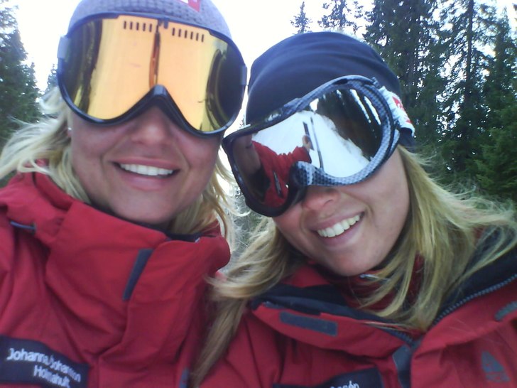 Jag och Jennie i liften. Foto: Johanna Johansson. Åkare: Johanna Johansson & Jennie Rosén.