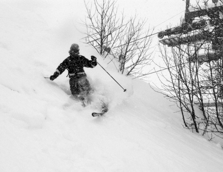 Liftnära offpist vid Trübsee.. Foto: Troels Thomsen. Åkare: Mikael Jönsson.