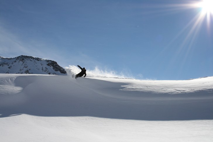 Härlig vindvall efter snöfall och mycket blåst.. Foto: Sabina Mårtensson. Åkare: Daniel Eriksson.