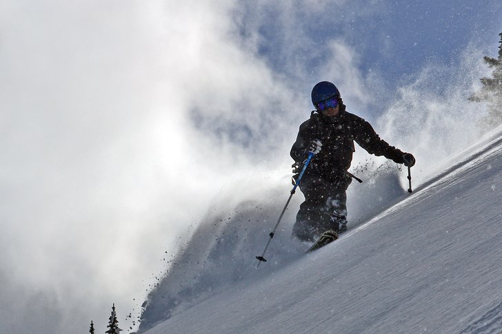 Fredagstur med eftermiddagssol. . Foto: Erik Pernestam  (www.pernestam.se). Åkare: Göran Månson.