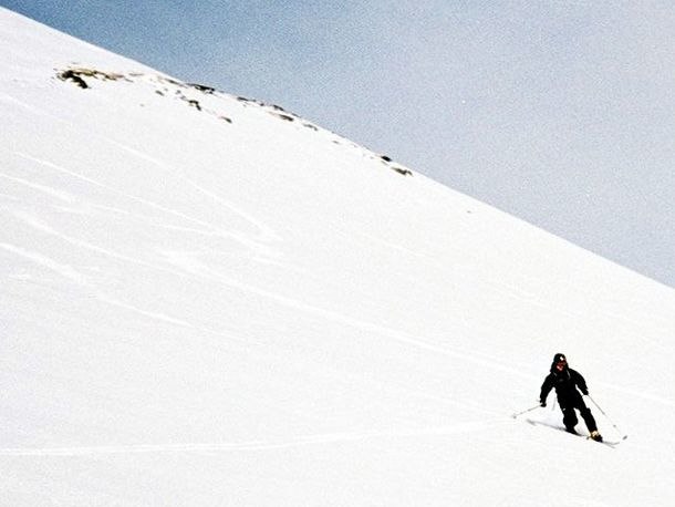 En strålande dag på norska Spanstind 45 bilminut. Foto: Magnus Lundback. Åkare: Ragnar Dahlén.