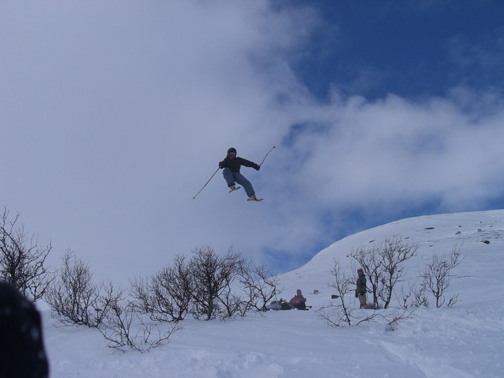 skönt BC hopp. Foto: KåDe Nordlöf. Åkare: Pär Hägglund.