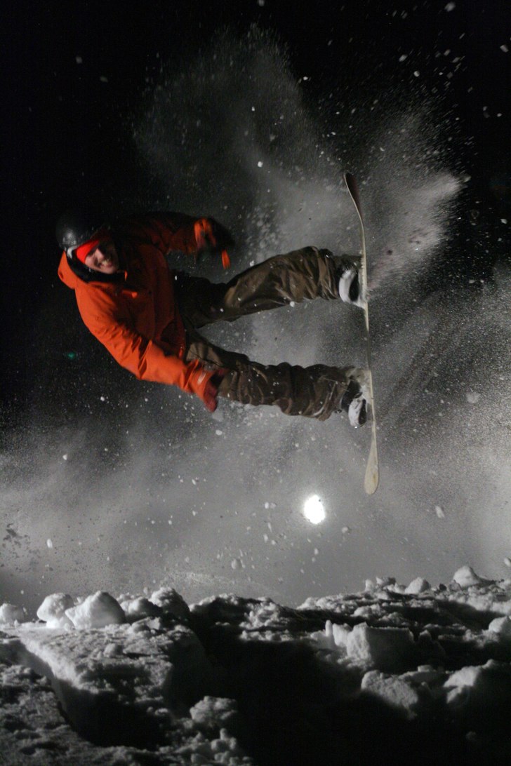 Lite chill och session i trädgården. . Foto: Anna Lovéus. Åkare: Nilas Persson.