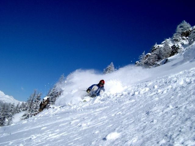 en massa snö... ja.. det är en sekvens liksom me. Foto: Petteri Koste. Åkare: Henrik Mideroos.