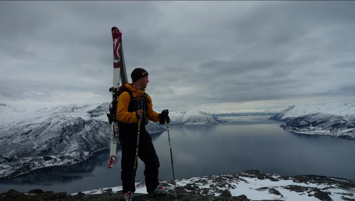 Topptur på Blåfjellet. Foto: Tore Moholt. Åkare: Vegard Myrlund Hansen.