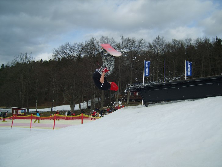 50-50 f-flipp av. Foto: patrik fernström. Åkare: jag.