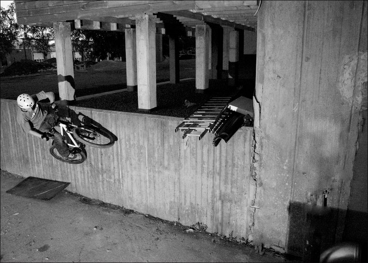kokainwallride. Foto: Gustav Wennerström. Åkare: Fredrik Lundberg.