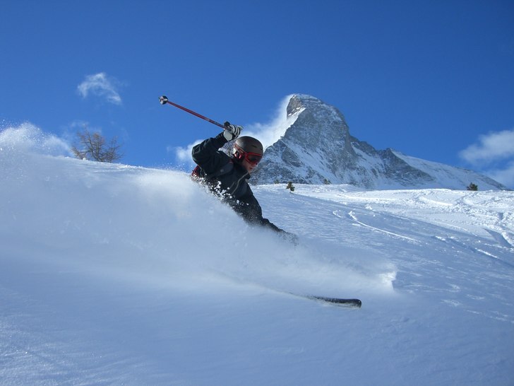 Matterhorn och snö!. Foto: Simon Carlsson. Åkare: Joakim Carlsson.