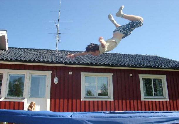 fick till en bra bild till slut.. Foto: Henrik Andersson. Åkare: Benno Persson.