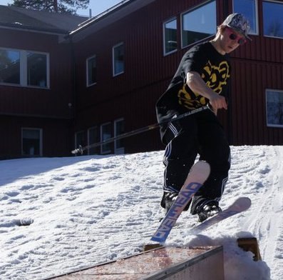 bos-boxen. Åkare: Carl Malm.