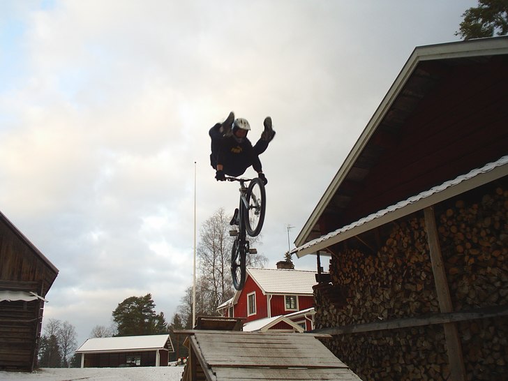 heelclicker. Foto: Johan Larsson. Åkare: Fredrik Larsson (jag).
