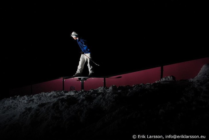 Ner-platt-ner-rail. Foto: Erik Larsson. Åkare: Jaog.