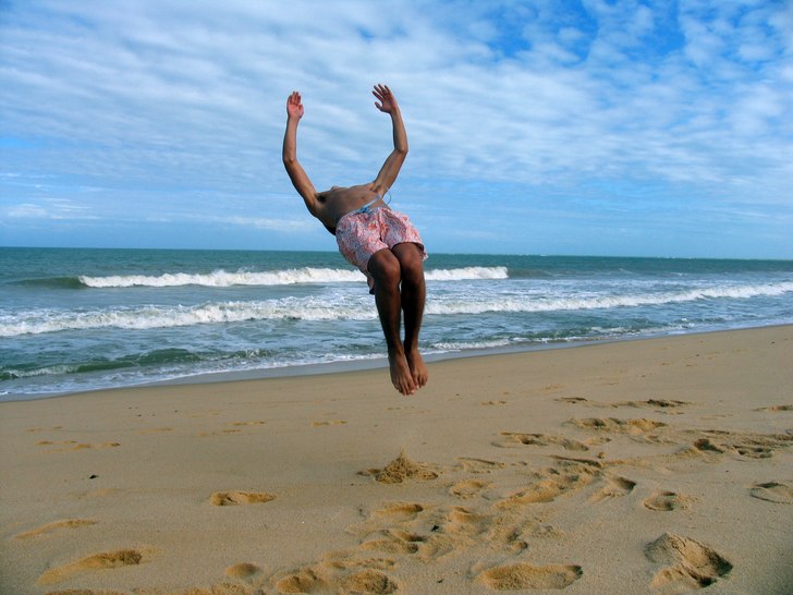 backflip på stranden i Bahia. Foto: william. Åkare: jag.