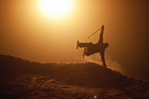 Försöker mig på lite jibb. Foto: Nils Nilsson (Dubbelnisse). Åkare: Robert Jarlenäs.