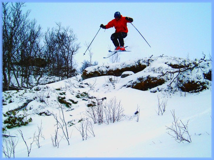 Lite snö men bra och rolig åkning.. Foto: Johan Vall. Åkare: Jens Häggström.