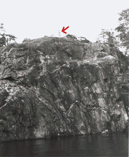 Den röda pilen pekar på hopparen. Klippan är 17. Foto: Philip Gottlieb. Åkare: polarn.