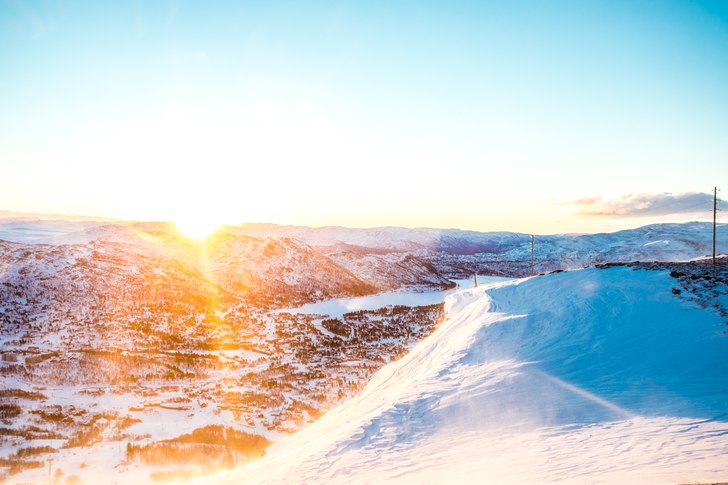 KONGE!
Nydelig nysnø i bakken sammen med solen so.