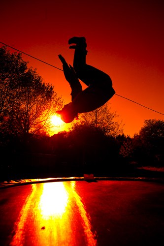 Tog en liten bild i solnedgången synd bara att ja. Foto: Peter Nobis (www.rockfoto.se). Åkare: Wille Skoglund.