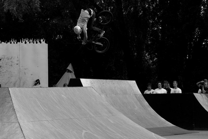 En av finnarna drog på en stört dippad 3a. Foto: Simon Berggren. Åkare: Någon finne.