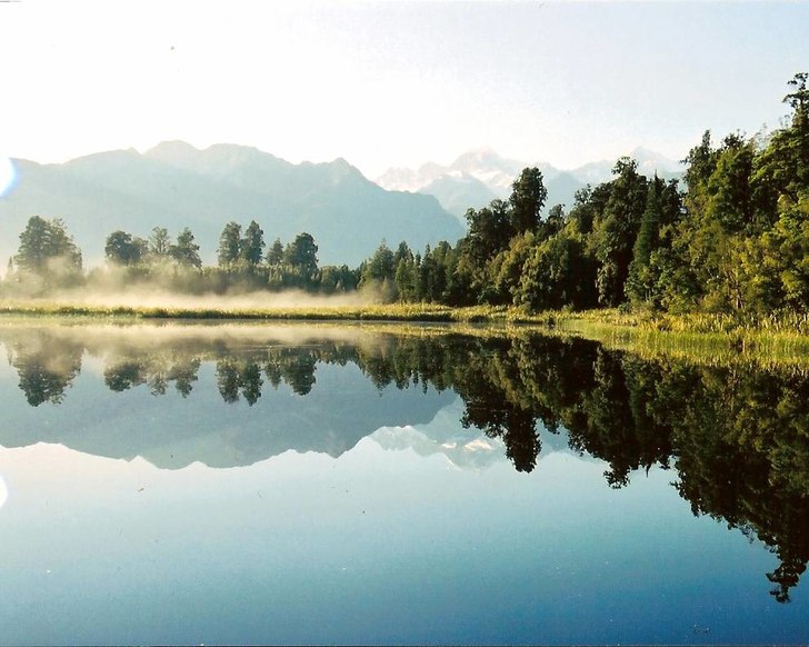 Bild på Lake Matheson med Mount Cook i bakgrunden. Foto: Evelina Larson.