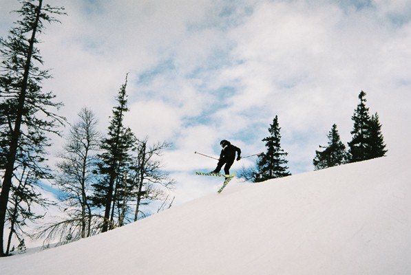 Gör en 360 på ett alldeles för litet hopp och f. Foto: Jan Boström. Åkare: Patrik Boström.