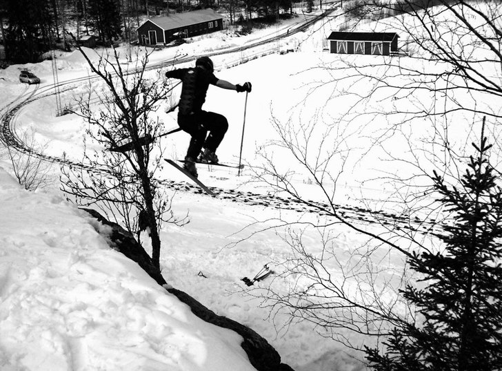 Jens goes airborn.. Foto: Johan Vall. Åkare: Jens Häggström.