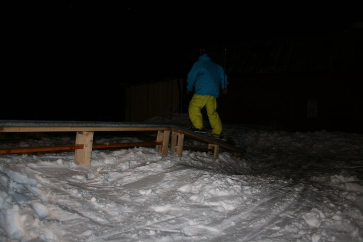 påväg ner för flatdownen. Foto: Viktor Tornberg. Åkare: Olle Karlsson.