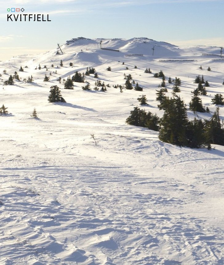 Nydelig dag!!
-7 på toppen, -4 i bunn. Strålende.