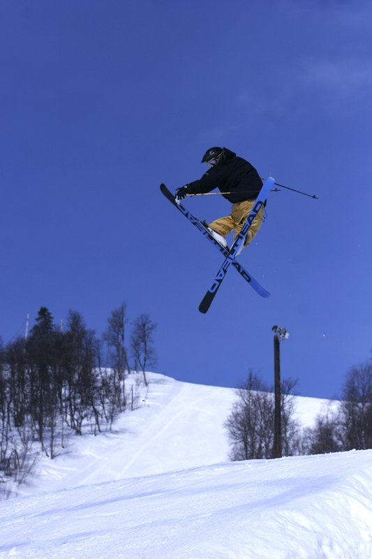 Andreas Utsi lattjar i Tärnaby.. Foto: Mattias Pettersson. Åkare: Andreas Utsi.