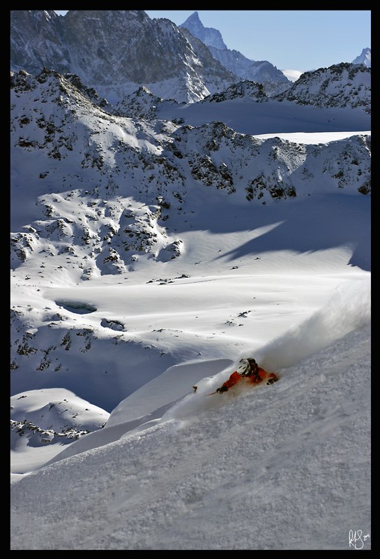 Arska getting up to his neck in it. Foto: Rob Hamilton-Smith. Åkare: Arska.