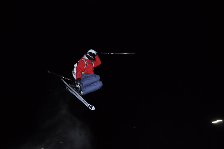 Skön kvällsåkning i Lofsdalen. Foto: Fredrik Fassel. Åkare: Joakim Zanders.