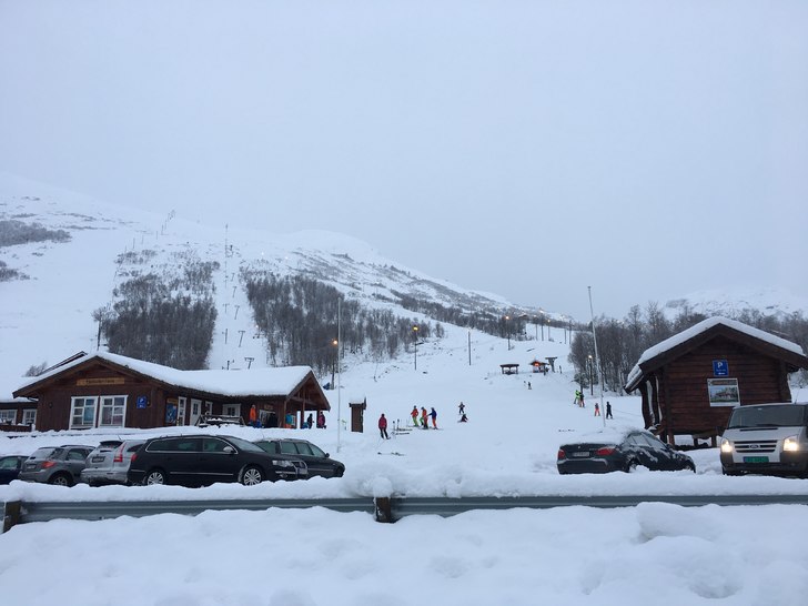 Lørdag 3 des 
Våt nysnø på åpningdagen.