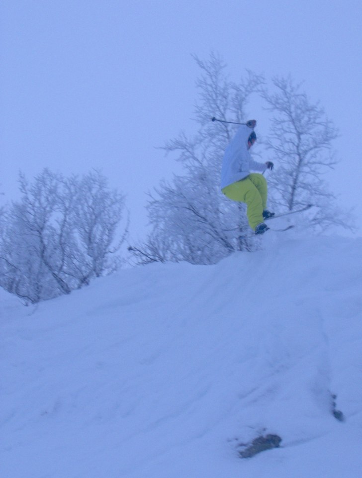 Drop i offpisten !. Foto: Martin Lundblad. Åkare: Oscar Wickman.