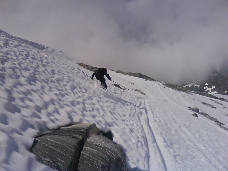 Sommerski på stryn. Foto: Helge Vollen. Åkare: Kristian Vollen.