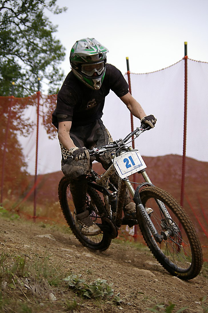 NM i Downhill. Foto: Nick Djupsjö. Åkare: Nummer 21.