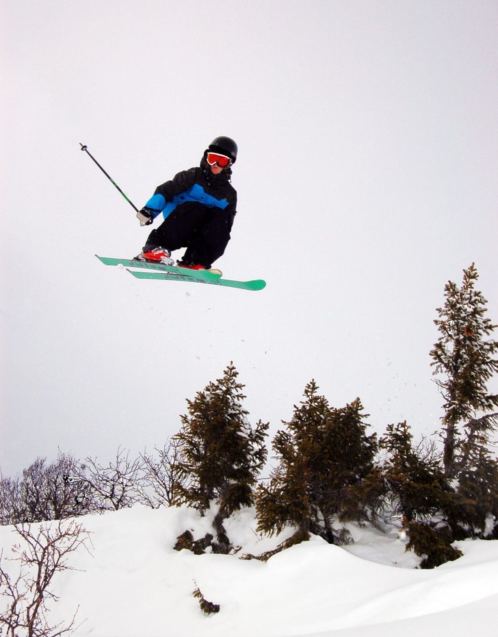 180 över de där träden. :D. Foto: Valter Olsson. Åkare: Elov Olsson.