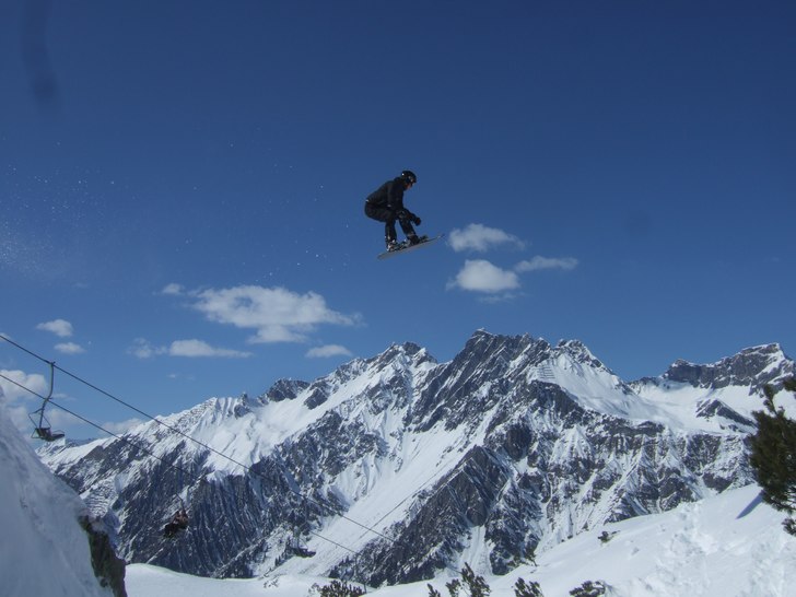Jag, Leo Alsved och Carl Johansson bestämmde oss . Foto: Leo Alsved. Åkare: Tim Eriksson.