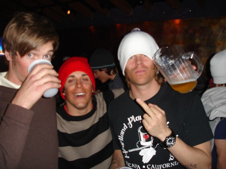 Foto: Jeppe. Åkare: Rasmus, Fredrik, Jag o en pitcher m öl.