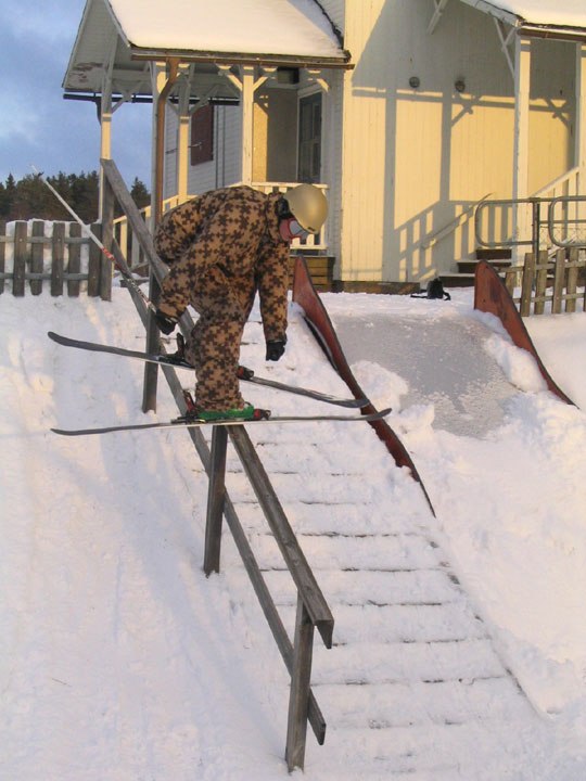 Piffen dödade det här träräcket ordentligt, sw. Foto: Johan Söderlund. Åkare: Kristoffer "Piffen" Edwall.