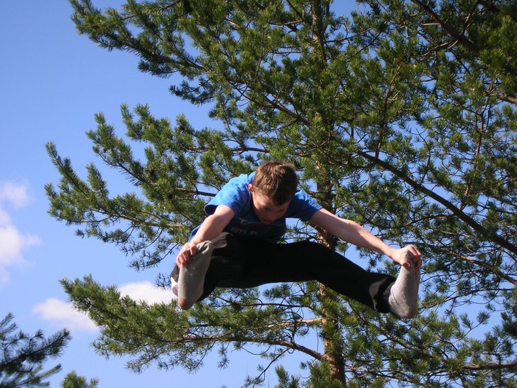 jag gör en nose grab med hål i strumpan. Foto: Filip Pettersson (powerOFF). Åkare: Calle Sköld (calle-jalle.