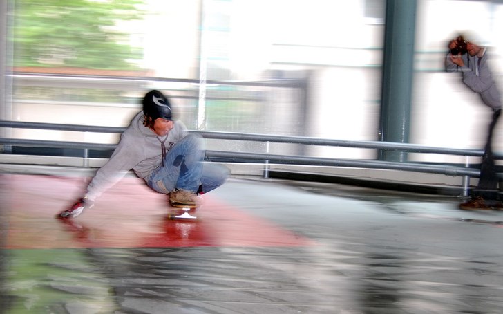 Slide på höge nivå. Foto: Viktor Bjurlid. Åkare: Lasse Collin.